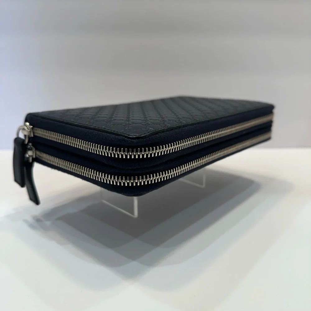 Gucci MicroGuccissima Leather Clutch - Picture 2 of 9